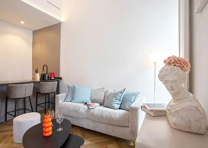 Global Adriano Luxury * סביליה