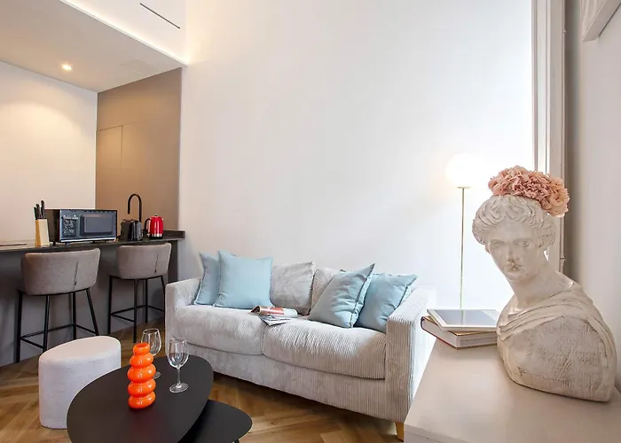 Global Adriano Luxury * Sevilla